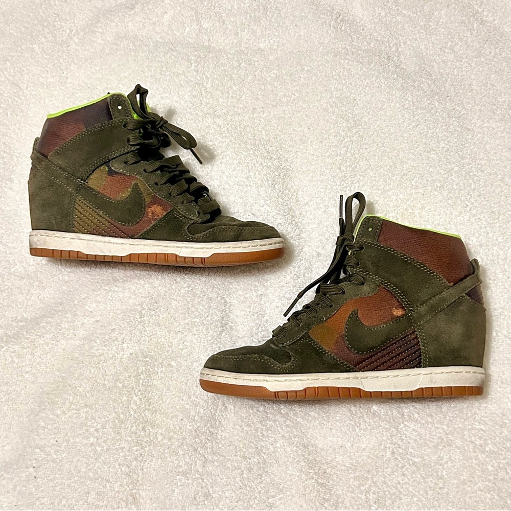 Nike Sky Hi Women’s Camo Wedged Heel Dunks